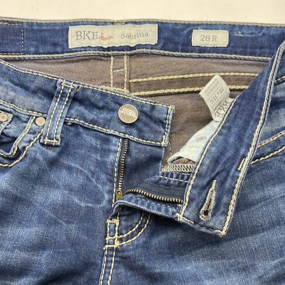 BKE Denim Sabrina Low Rise Straight Size 28R - Picture 16 of 16